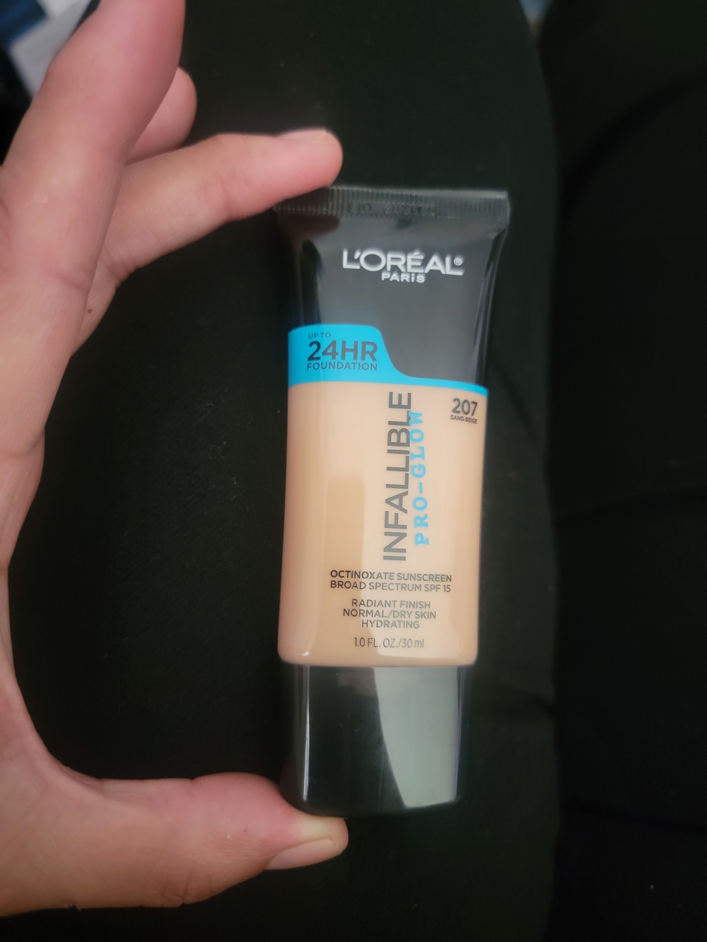 L'Oreal Infallible Pro-Glow Foundation - Beige (207)